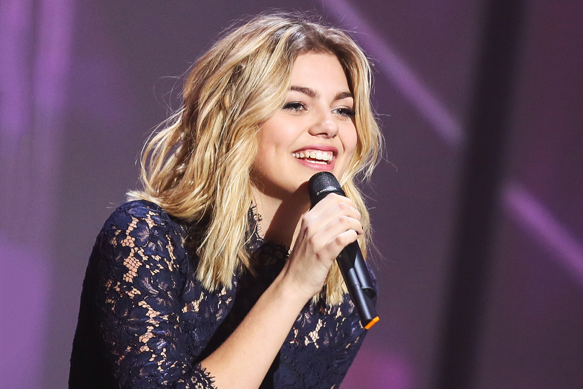 Portrait de chanteur – Louane